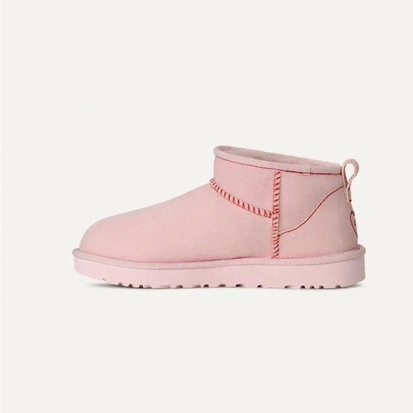 UGG Ultra Mini Love ‘26 - Picture 6 of 8